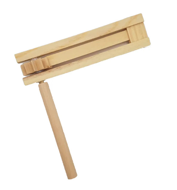 Paint Your Own Wood Gragger - 6x6 Inches - Jewish Depot